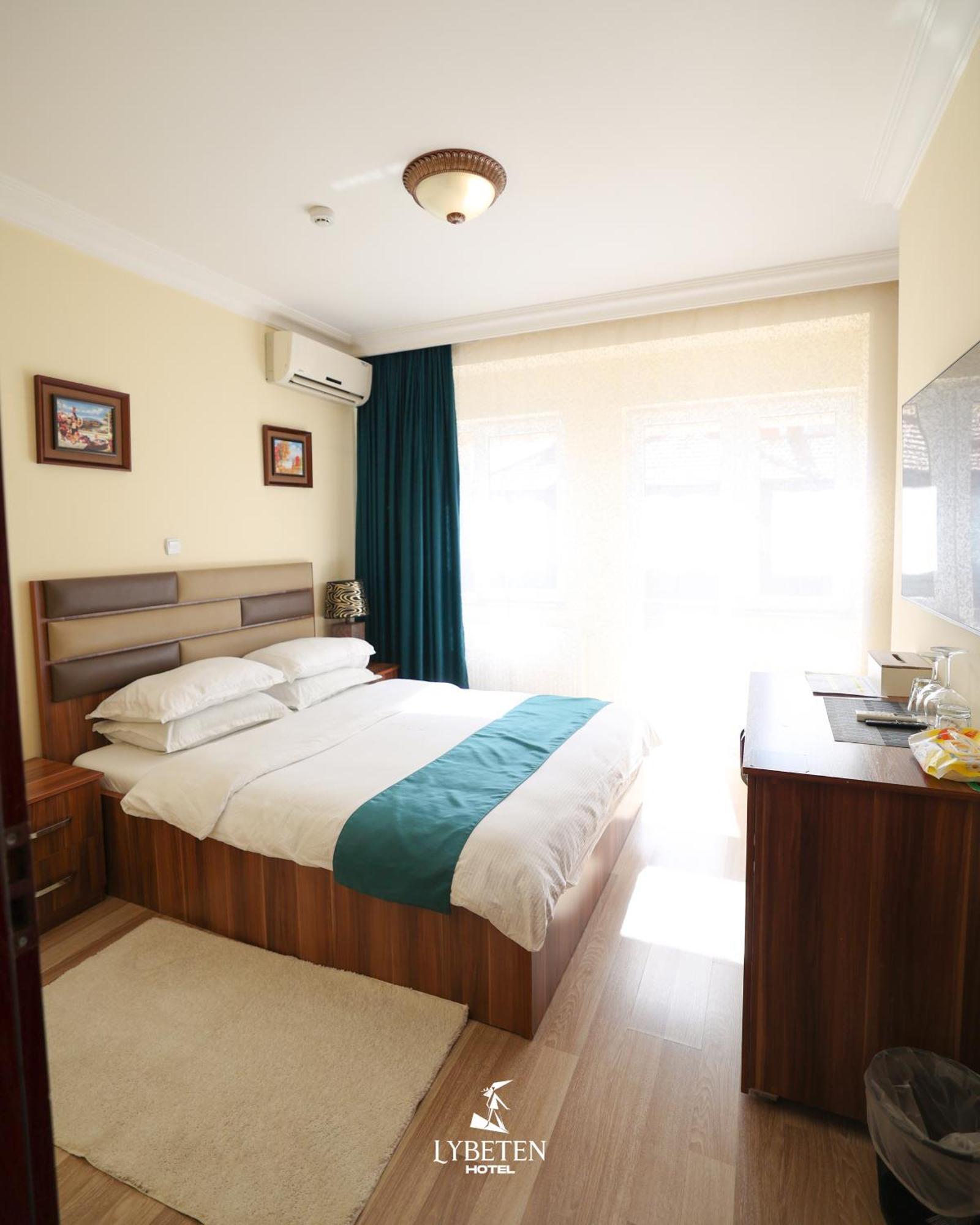 פריזאי Hotel Lybeten מראה חיצוני תמונה