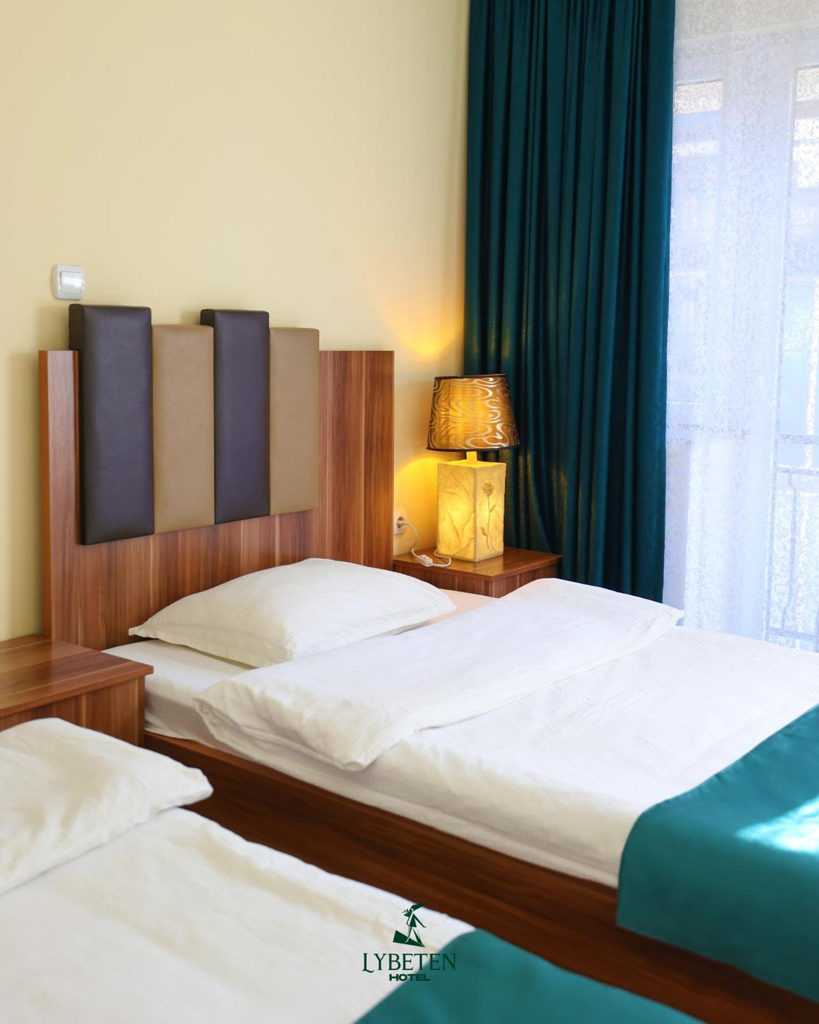 פריזאי Hotel Lybeten מראה חיצוני תמונה