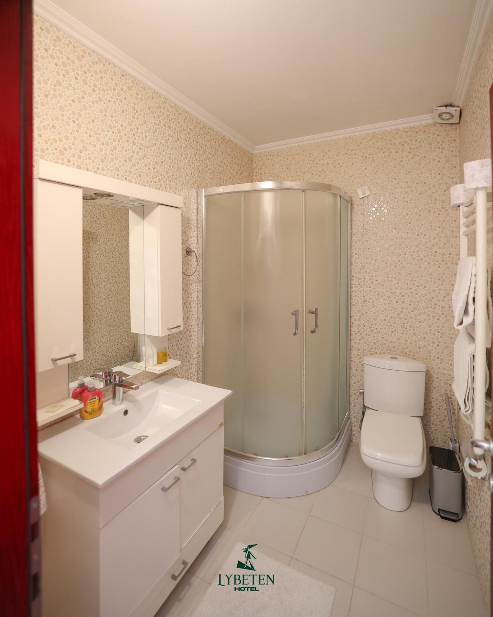 פריזאי Hotel Lybeten מראה חיצוני תמונה