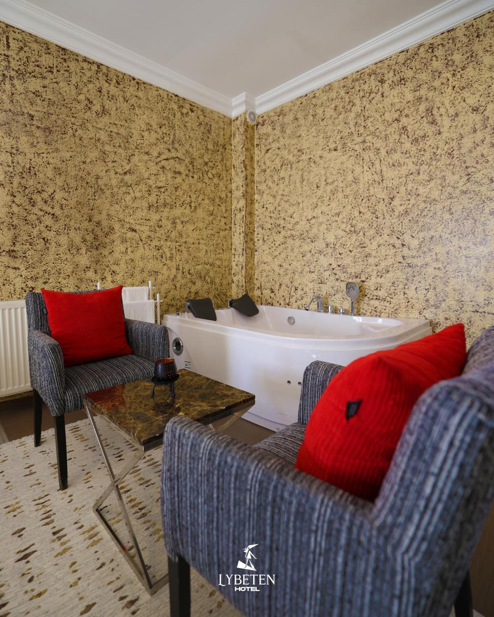 פריזאי Hotel Lybeten מראה חיצוני תמונה