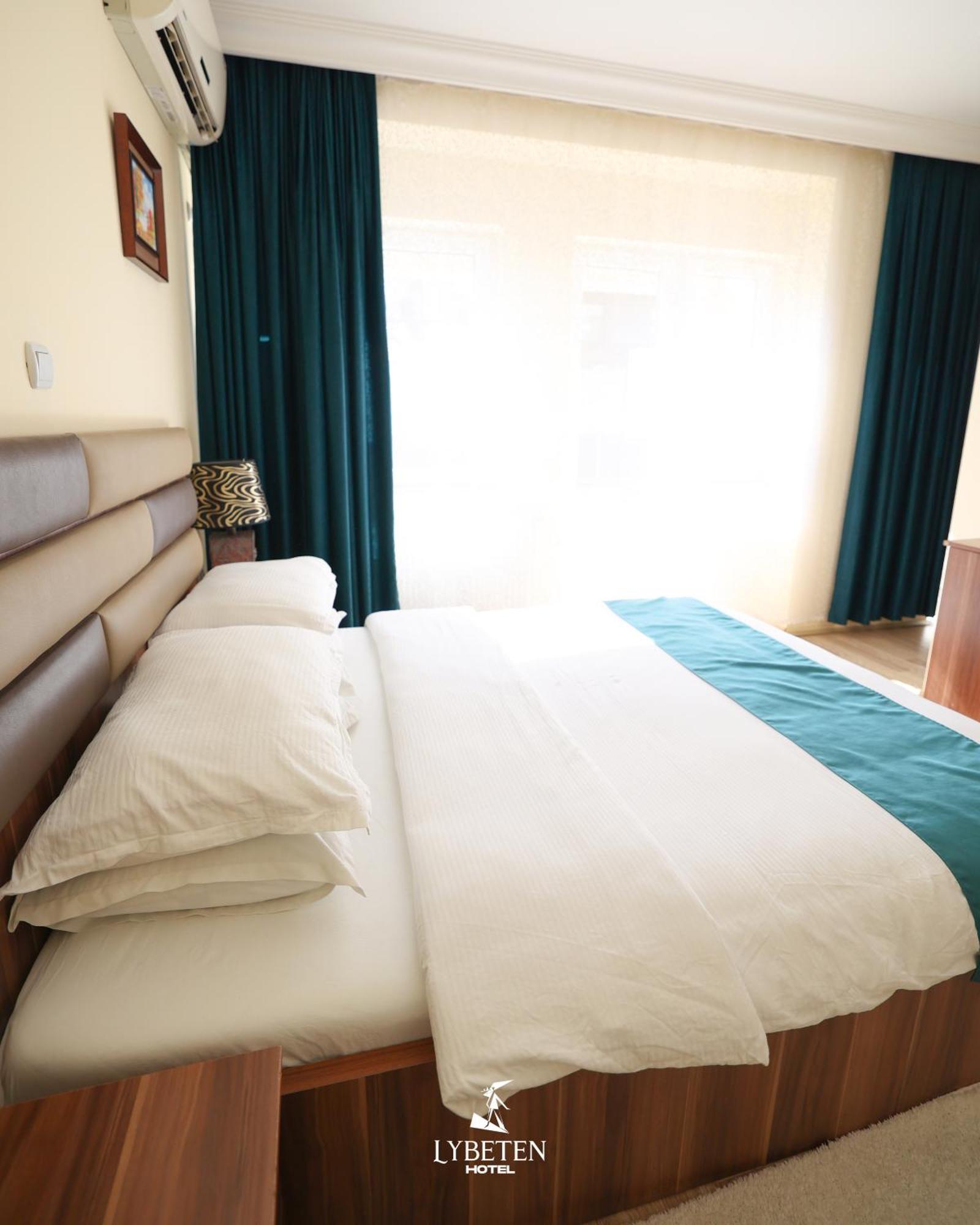 פריזאי Hotel Lybeten מראה חיצוני תמונה